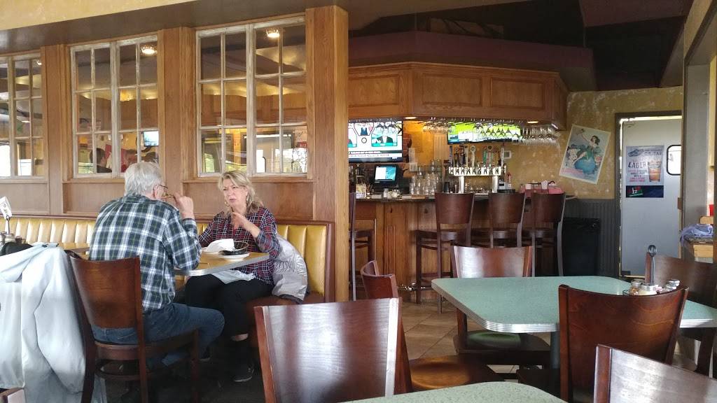 Lil Rizzos Restaurant - Lake Ozark | restaurant | 2146 Horseshoe Bend Pkwy, Lake Ozark, MO 65049, USA | 5733653003 OR +1 573-365-3003