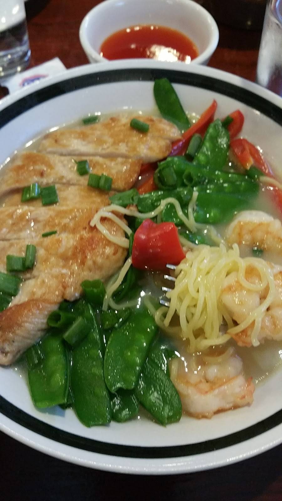 Royal Wok | restaurant | 1950 Main St, Longmont, CO 80501, USA | 3036829297 OR +1 303-682-9297