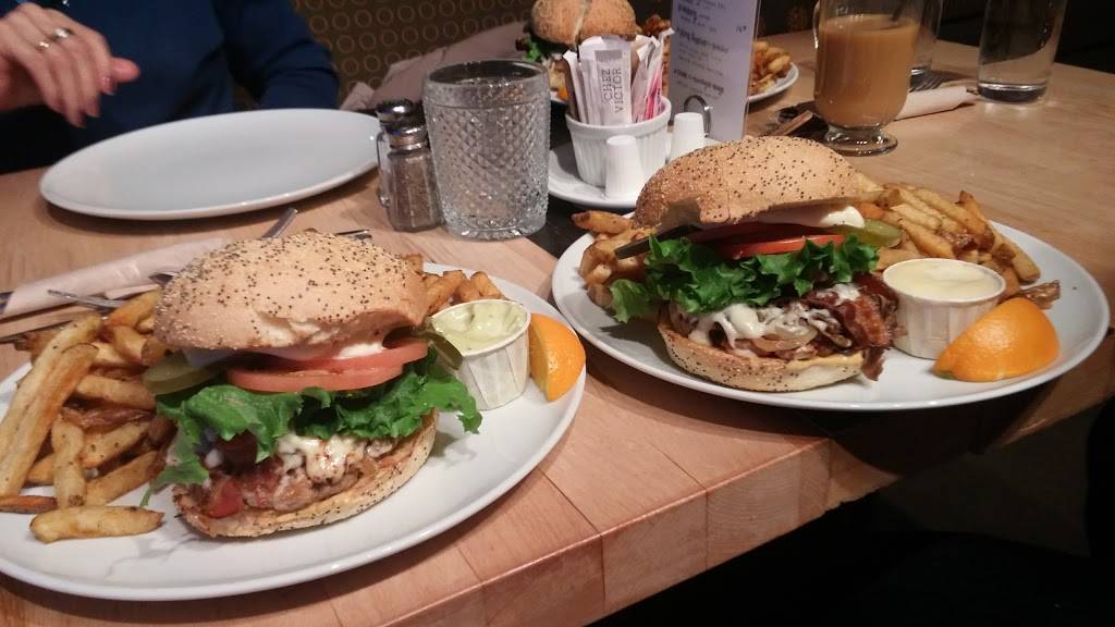 Chez Victor | restaurant | 2875 Boulevard Laurier, Québec, QC G1V 2M2, Canada | 4189779123 OR +1 418-977-9123