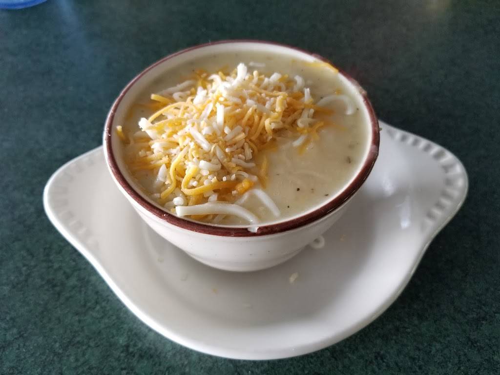 River Street Pier | restaurant | 1984 Velp Ave, Green Bay, WI 54303, USA | 9204900017 OR +1 920-490-0017