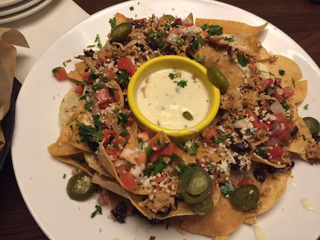 TGI Fridays | restaurant | 7855E Tysons Corner Center, McLean, VA 22102, USA | 7034485470 OR +1 703-448-5470