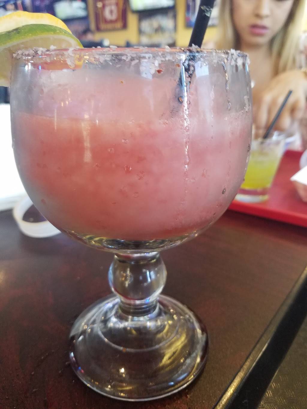 Compadres | Bar & Grill | restaurant | 1687 Hillman St, Tulare, CA 93274, USA | 5596868882 OR +1 559-686-8882