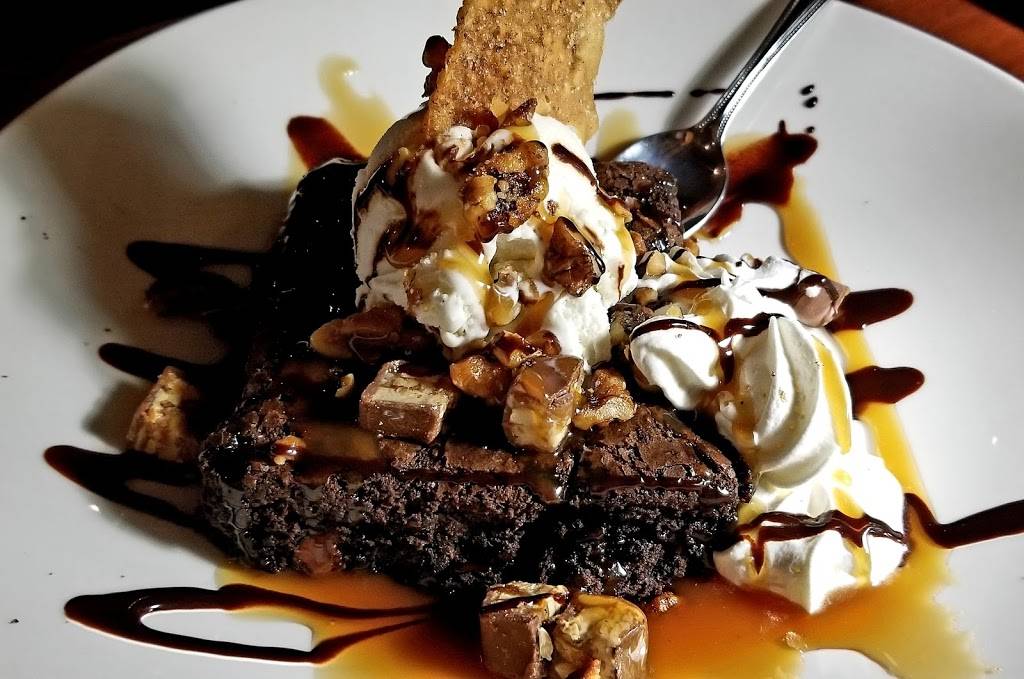 Houlihans | restaurant | 800 Front Ave, Columbus, GA 31901, USA | 7063241800 OR +1 706-324-1800