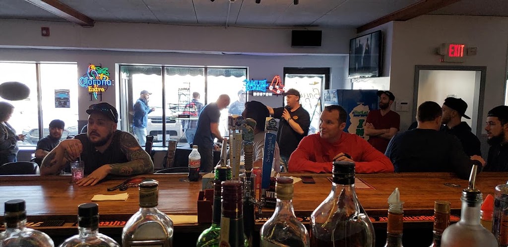 Evrybodys Tavern | restaurant | 1910 Smith St, North Providence, RI 02911, USA | 4016185502 OR +1 401-618-5502