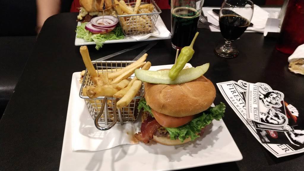 Aces & Ales | restaurant | 3740 S Nellis Blvd, Las Vegas, NV 89121, USA | 7024367600 OR +1 702-436-7600