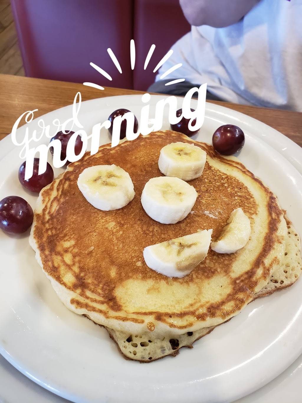 Dennys | restaurant | 4115 W Airport Fwy, Irving, TX 75062, USA | 9722528328 OR +1 972-252-8328