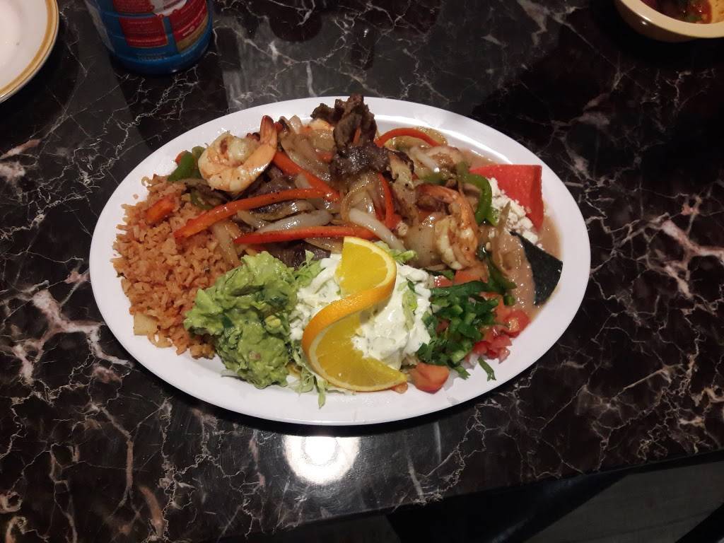 El Rincon Mexicano | restaurant | 104 E 4th St, Santa Ana, CA 92701, USA | 7147604886 OR +1 714-760-4886