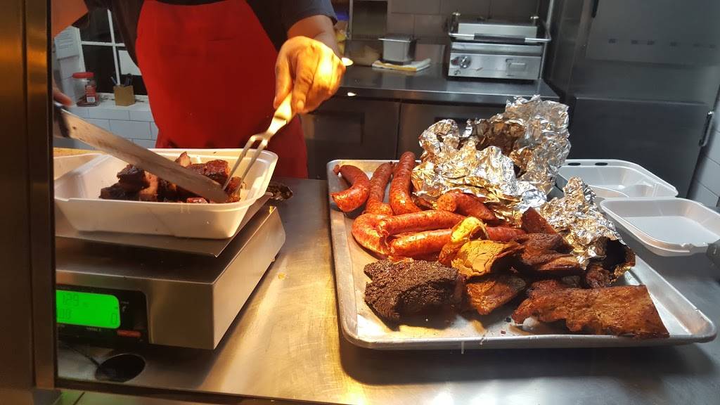 Brookstreet BBQ | restaurant | 1009 Missouri St, Houston, TX 77006, USA | 7132343165 OR +1 713-234-3165