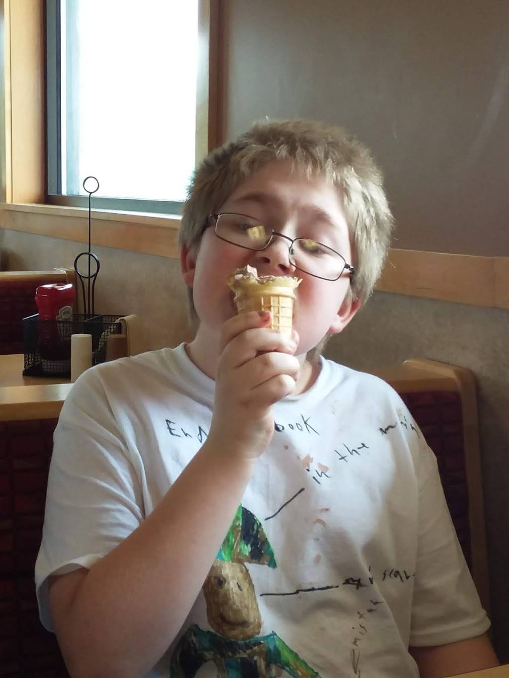 Dairy Queen | restaurant | 139 Green St, Bushnell, IL 61422, USA | 3097723602 OR +1 309-772-3602