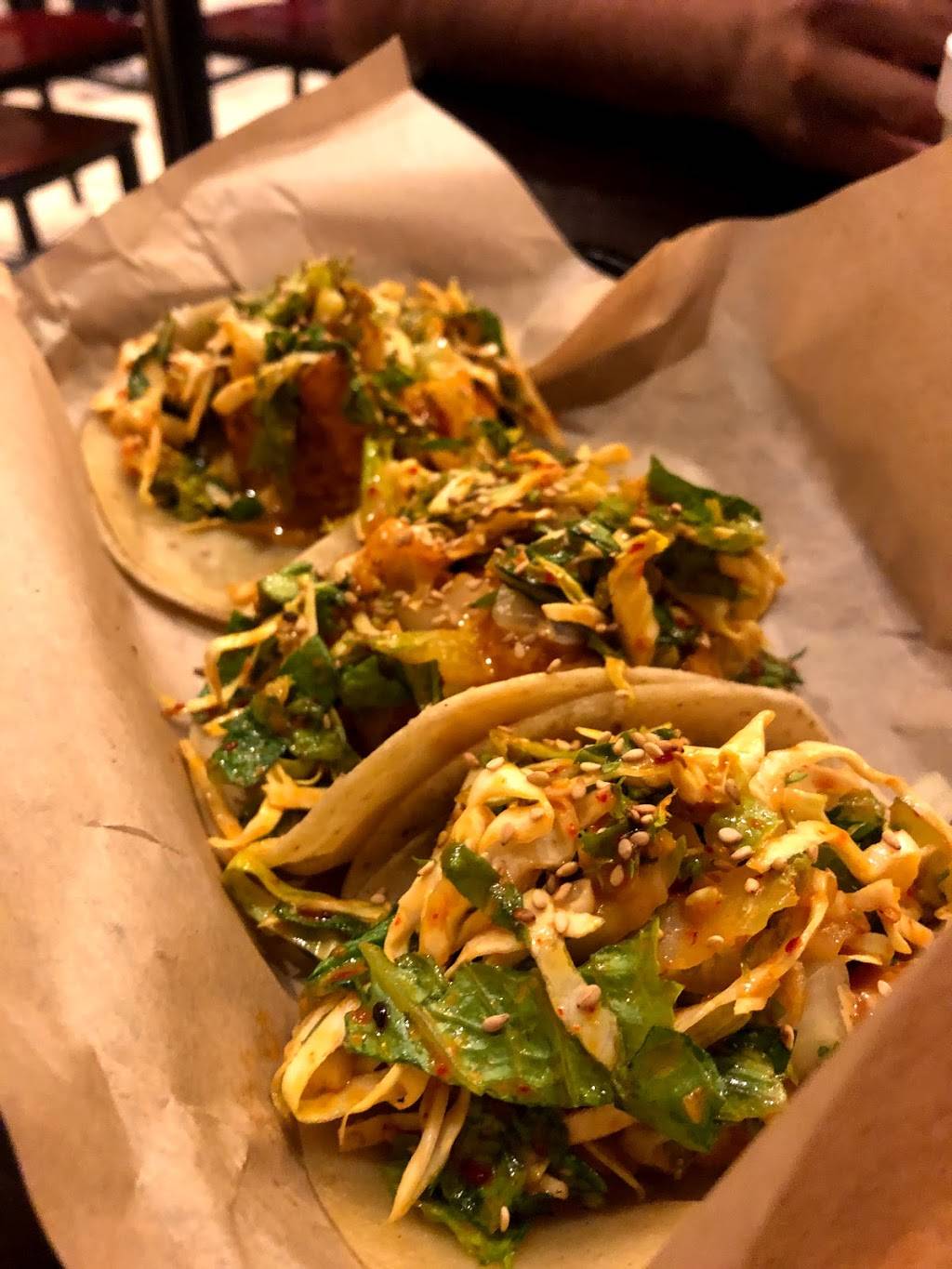 Del Seoul | restaurant | 2568 N Clark St, Chicago, IL 60614, USA | 7732484227 OR +1 773-248-4227