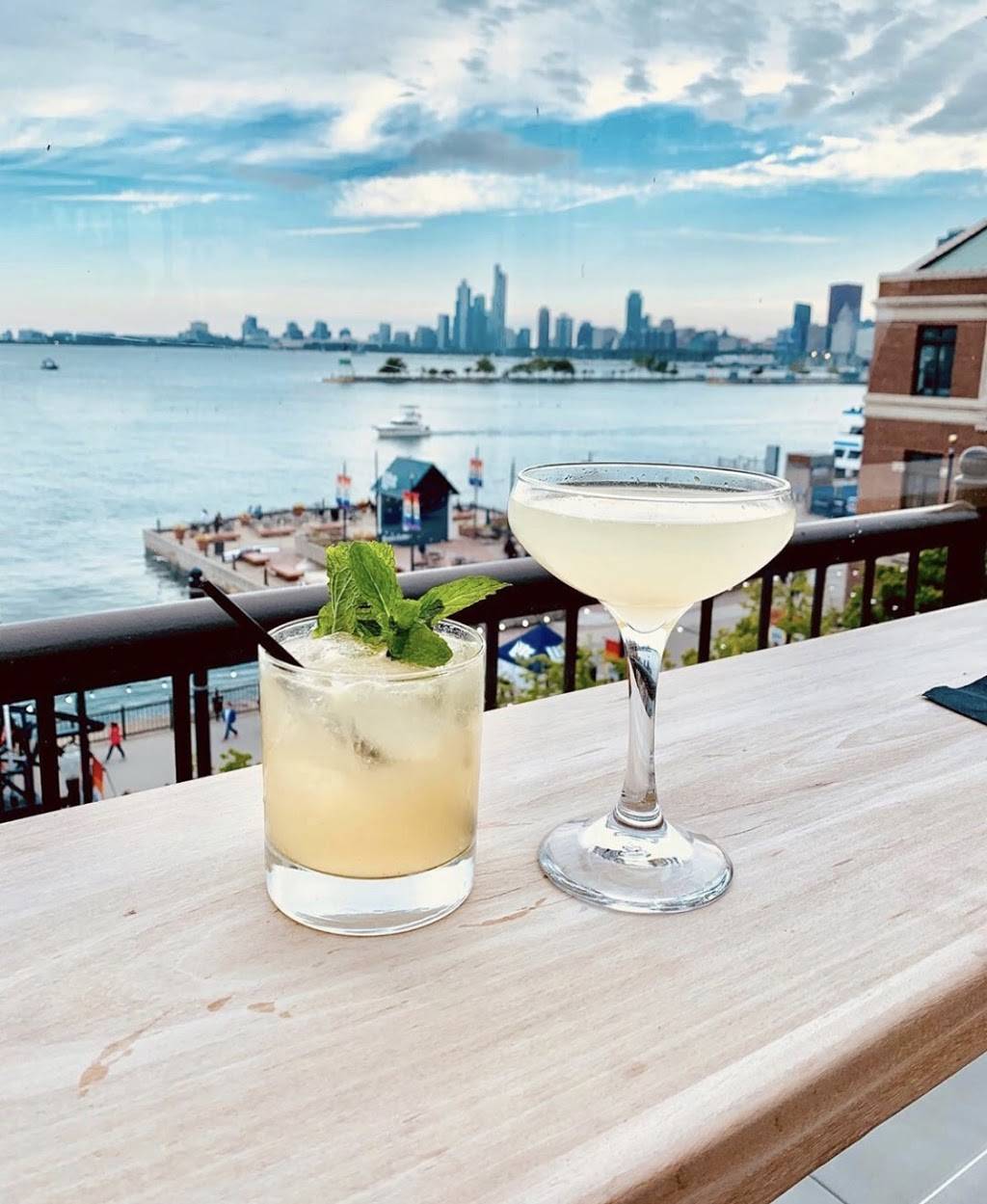 Offshore Rooftop & Bar | restaurant | 1000 E Grand Ave, Chicago, IL 60611, USA | 3125356660 OR +1 312-535-6660