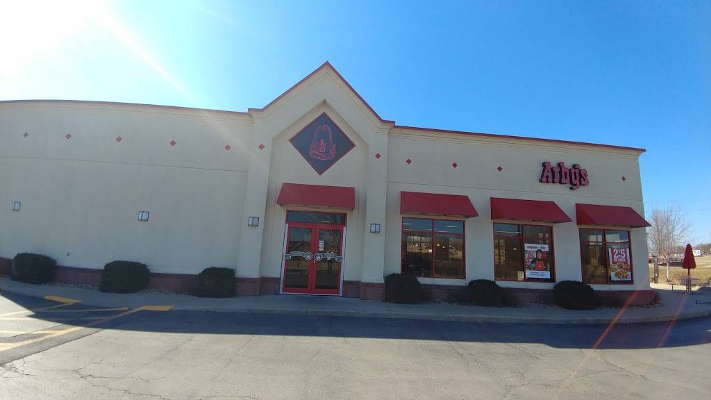 Arbys | meal takeaway | 1 S, Hedge Ln, Paola, KS 66071, USA | 9132942504 OR +1 913-294-2504