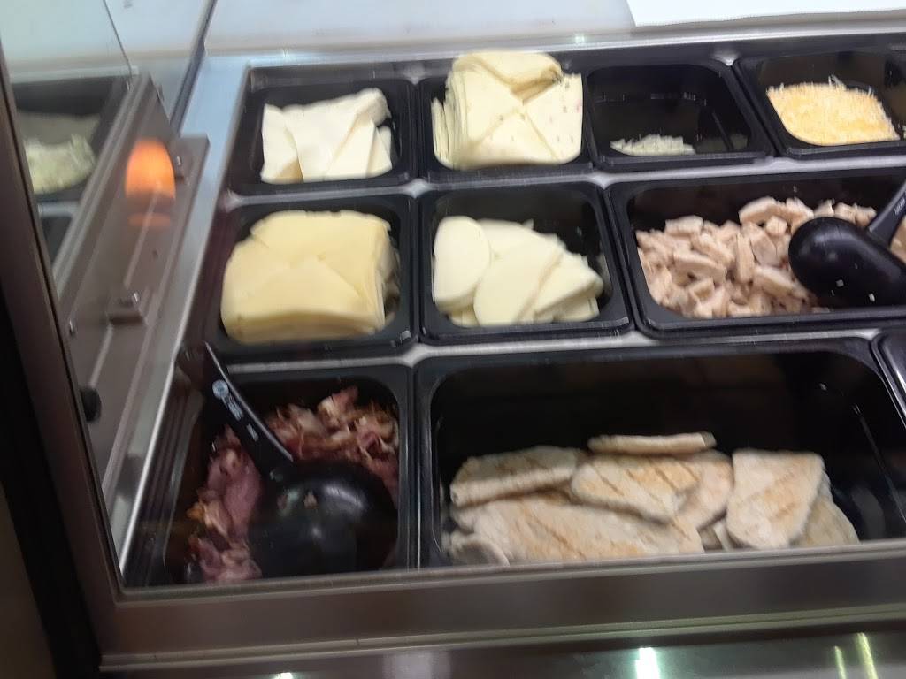 Subway | restaurant | 6022 N First St, Fresno, CA 93710, USA | 5594310700 OR +1 559-431-0700