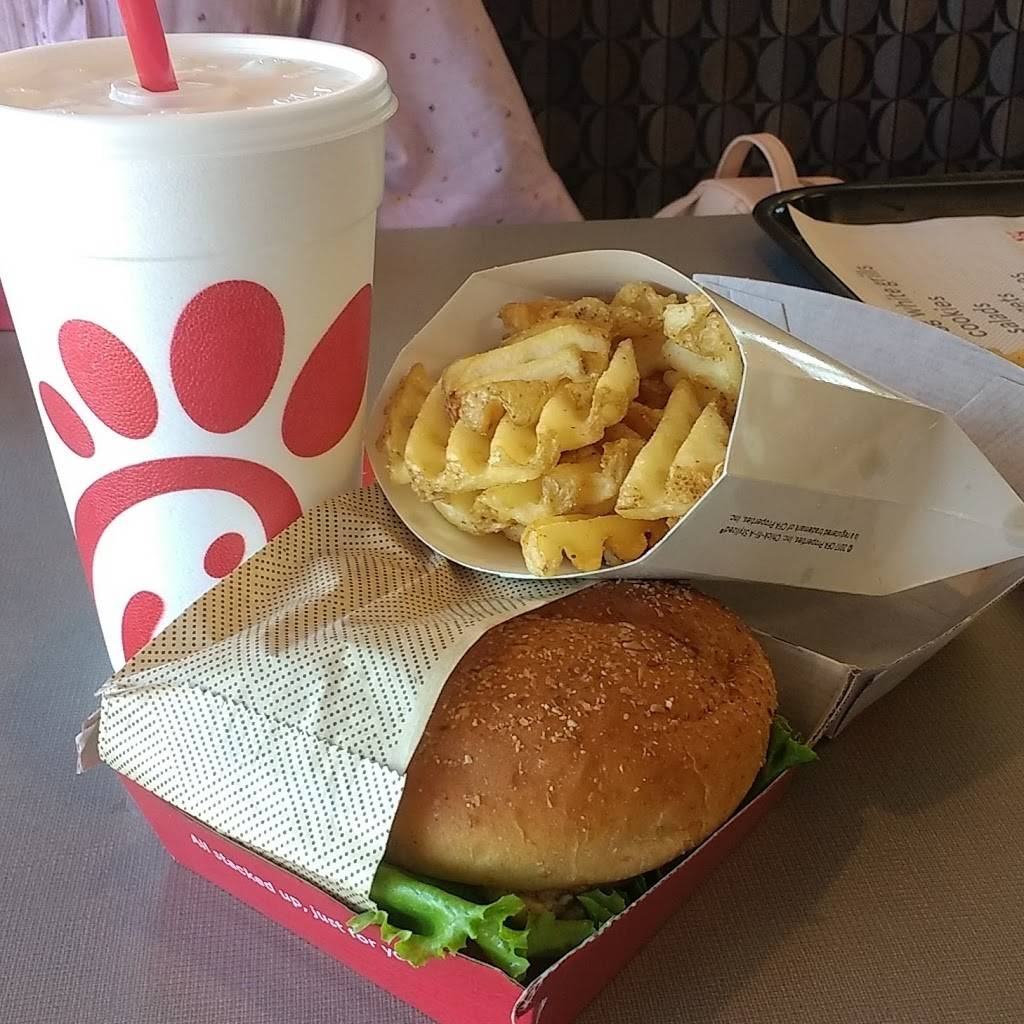 Chick-fil-A | restaurant | 10791 E US Hwy 36, Avon, IN 46123, USA | 3172717760 OR +1 317-271-7760