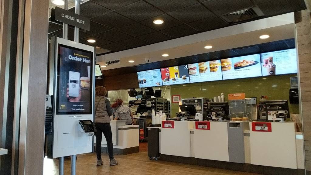 McDonalds | cafe | 255 Daniel Webster Hwy, Nashua, NH 03060, USA | 6038910419 OR +1 603-891-0419