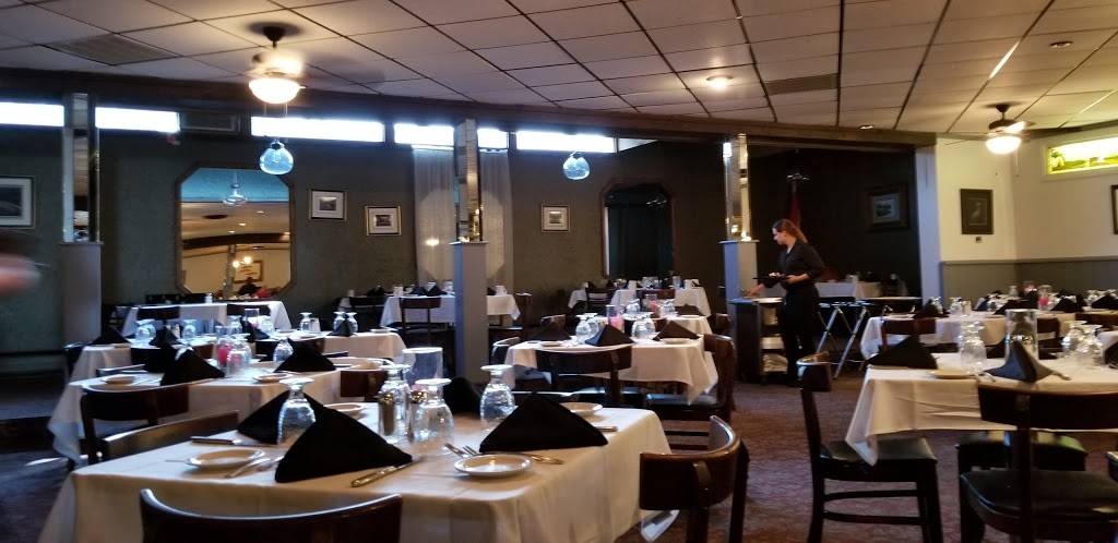 Cavallarios Steak & Seafood | restaurant | 26 Church St, Alexandria Bay, NY 13607, USA | 3154829867 OR +1 315-482-9867