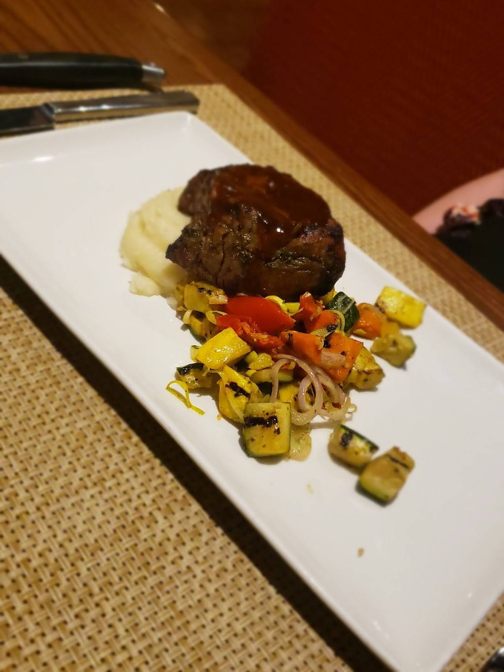 Epazote Kitchen & Cocktails | restaurant | 10000 N Oracle Rd, Tucson, AZ 85704, USA | 5205441705 OR +1 520-544-1705