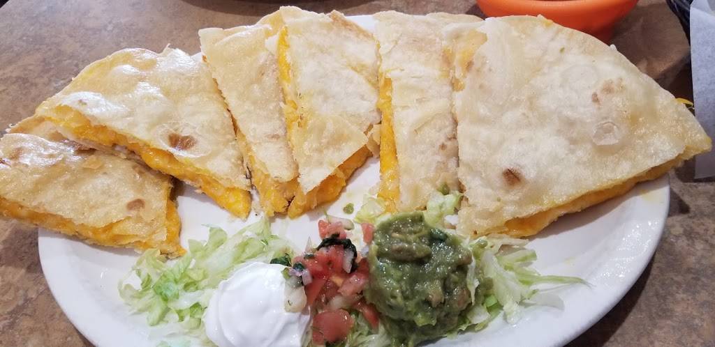 Madre Loca | restaurant | 301 21st Ave N, Princeton, MN 55371, USA | 7636315622 OR +1 763-631-5622