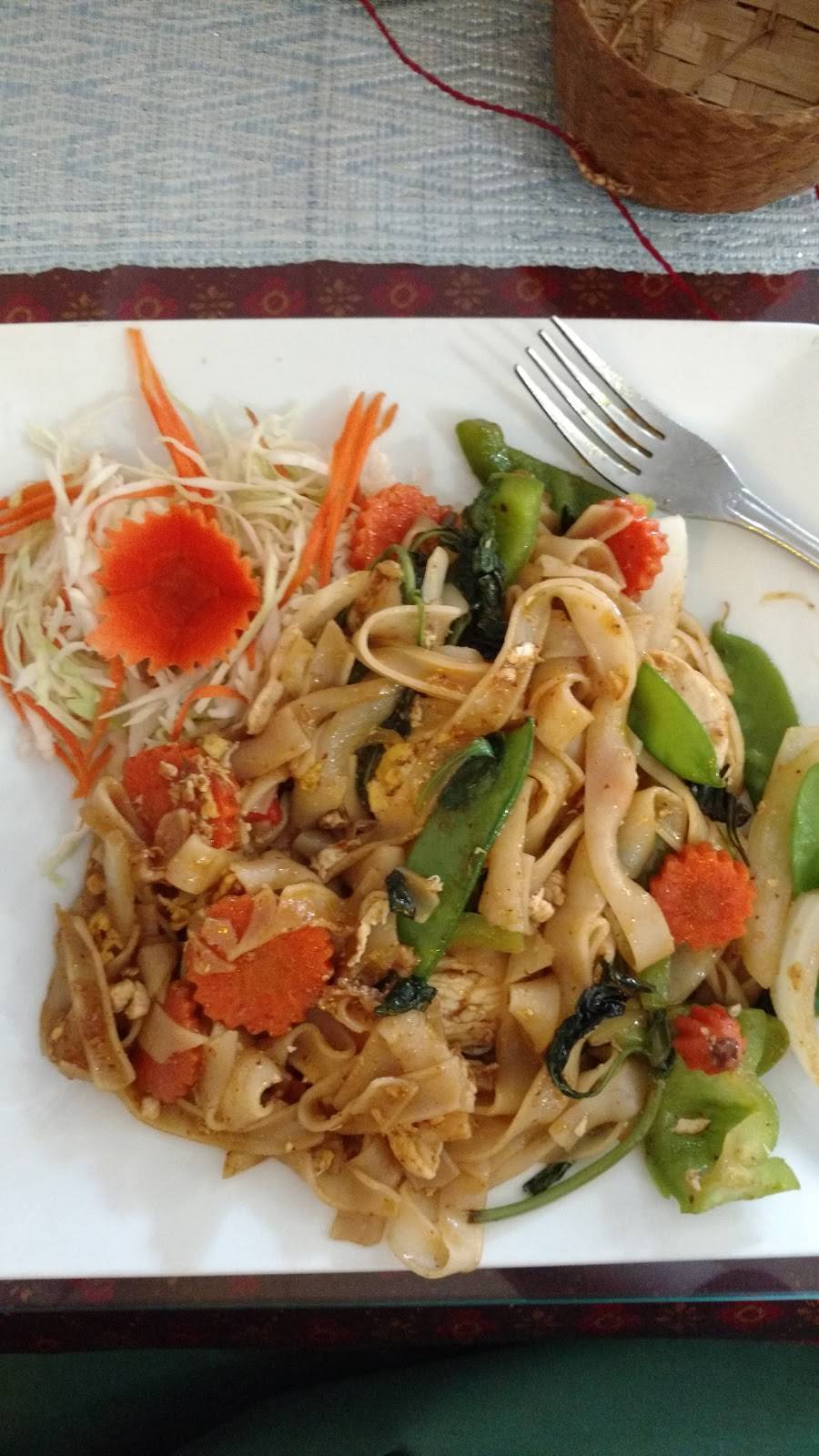 Thai Star | restaurant | 6611 Orion Dr #106, Fort Myers, FL 33912, USA | 2392084057 OR +1 239-208-4057