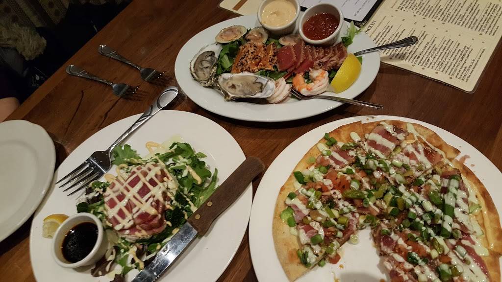 Francescos | restaurant | 29 John St, Babylon, NY 11702, USA | 6315871340 OR +1 631-587-1340