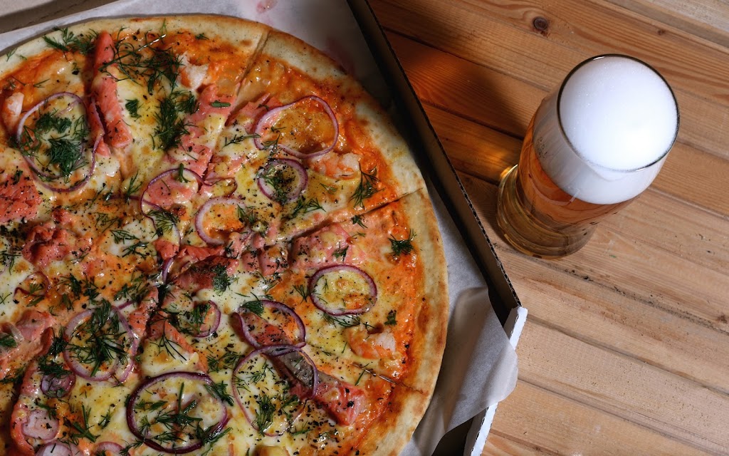 Deschutes Junction Pizza Grill Taphouse | meal takeaway | 2940 N Hwy 97, Bend, OR 97701, USA | 5413892963 OR +1 541-389-2963