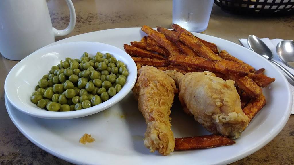 Old Cedar Inn | restaurant | 107 W, MO-7, Garden City, MO 64747, USA | 8168628345 OR +1 816-862-8345