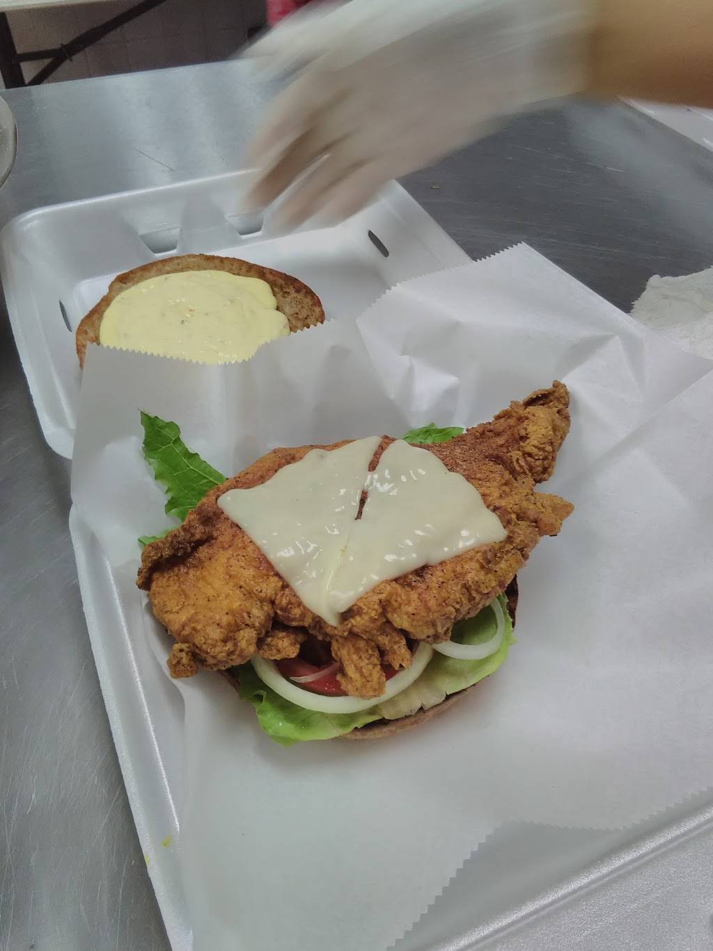 Supreme Eatery | restaurant | 1841 Pennsylvania Ave, Baltimore, MD 21217, USA | 4435298224 OR +1 443-529-8224