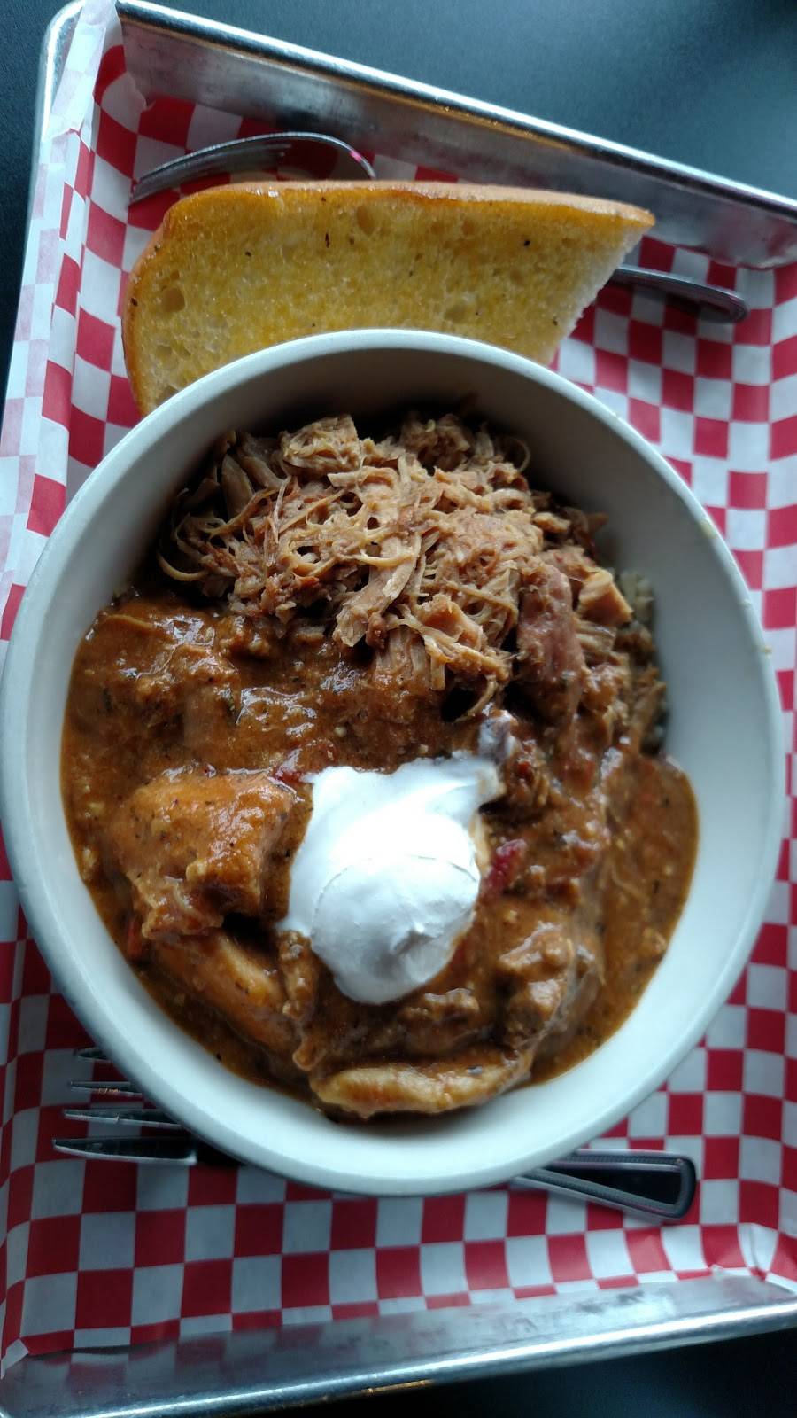 J. Gumbos | restaurant | 665 Wabash Ave, Terre Haute, IN 47807, USA | 8129172010 OR +1 812-917-2010