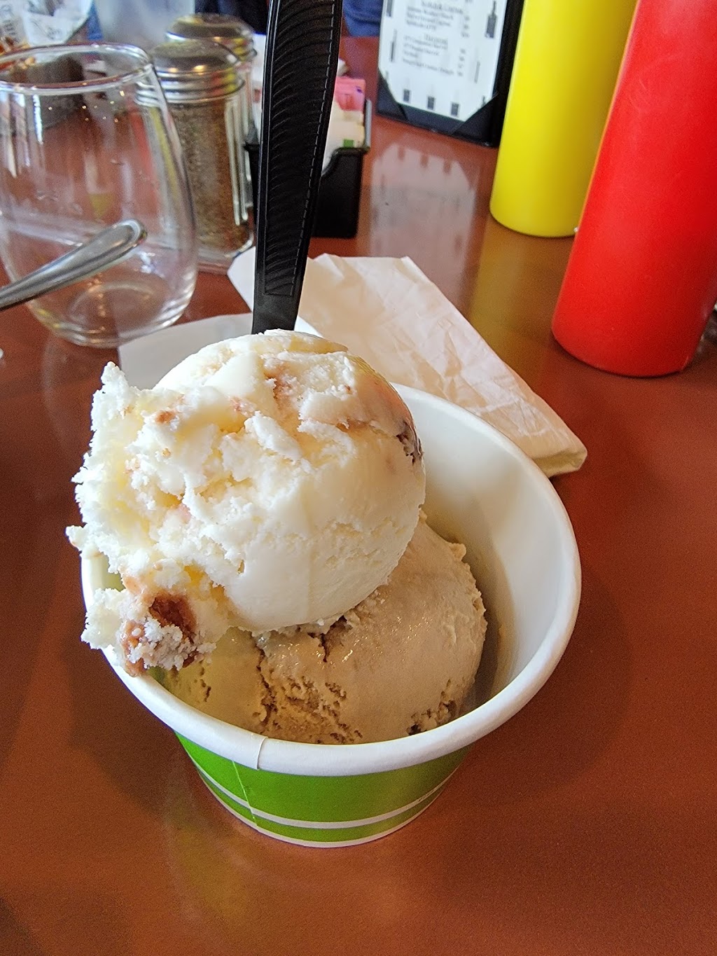 Columbine Bar & Grill | restaurant | 123 Grand Ave, Mancos, CO 81328, USA | 9702397314 OR +1 970-239-7314