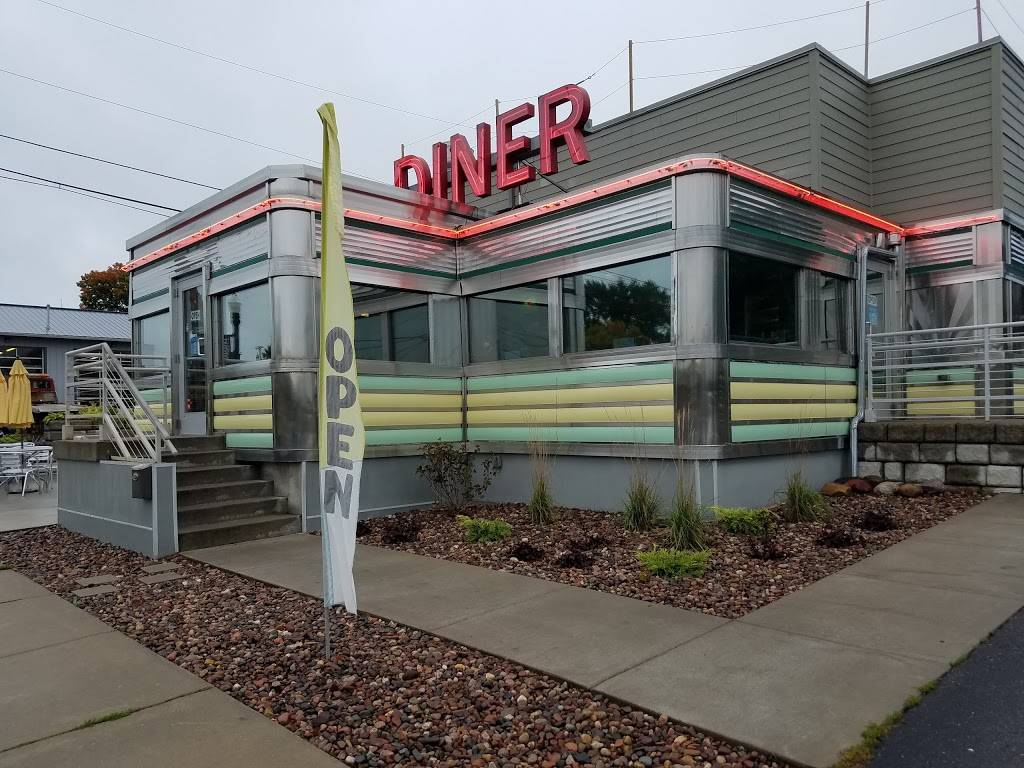 Broadway Diner | restaurant | 304 Broadway St, Baraboo, WI 53913, USA | 6083563287 OR +1 608-356-3287