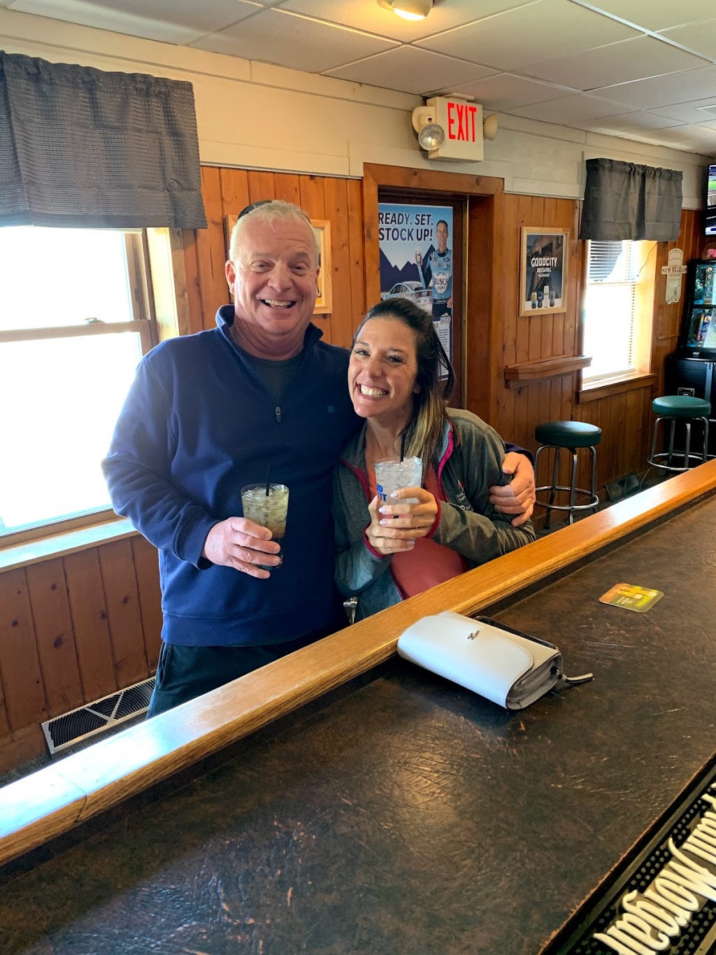 Pliers Full Circle Pub & Restaurant | restaurant | 3704 Highland Dr, Port Washington, WI 53074, USA | 2622615050 OR +1 262-261-5050