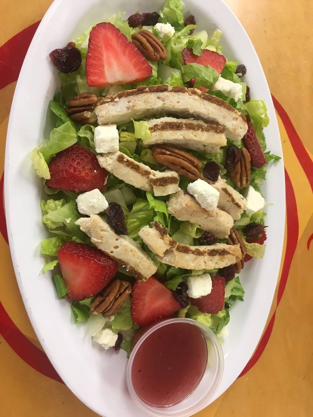 Wrapzody Gourmet Wrapz | restaurant | 99 N Main St, Memphis, TN 38103, USA | 9017912512 OR +1 901-791-2512