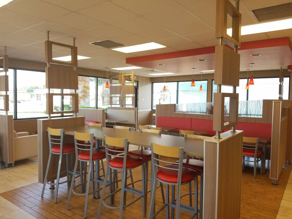 Burger King | restaurant | 4063 Fort St, Lincoln Park, MI 48146, USA | 3132097684 OR +1 313-209-7684