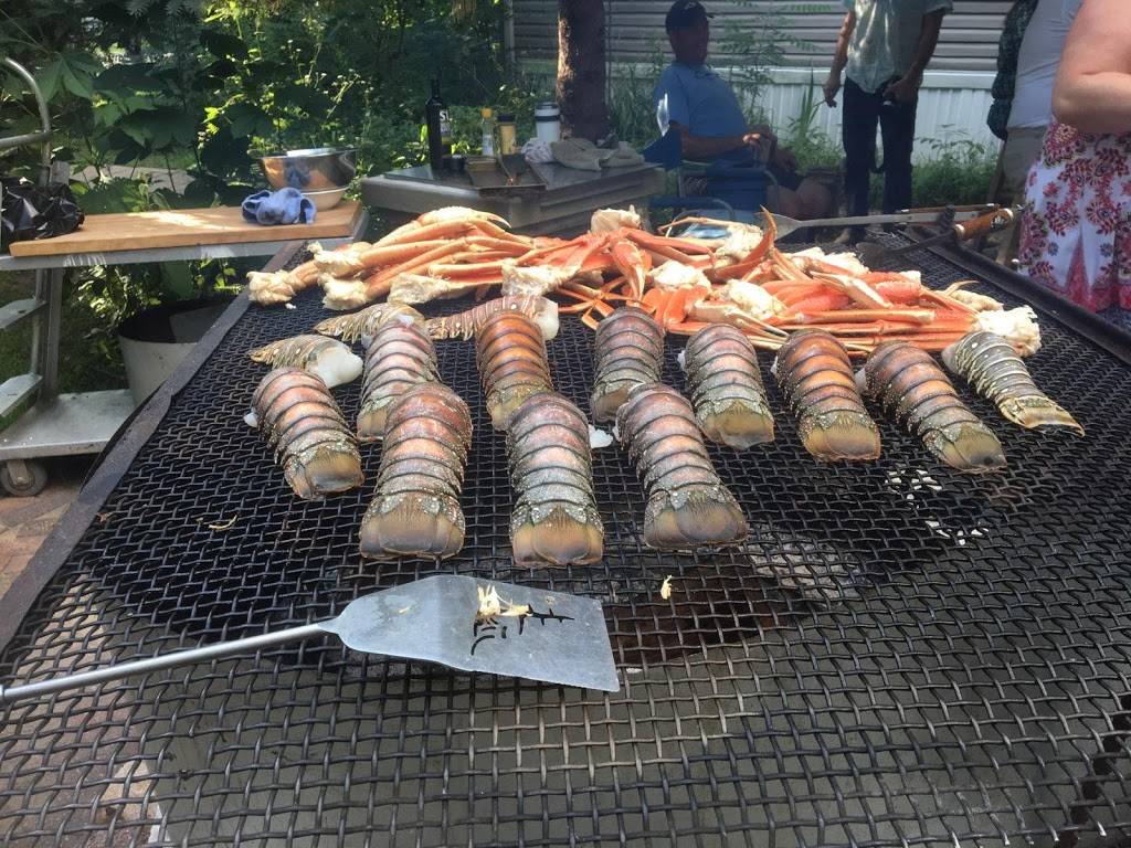 Fresh Fish and Fry | restaurant | 3140 S Martin Luther King Jr Blvd, Lansing, MI 48910, USA | 5178827007 OR +1 517-882-7007