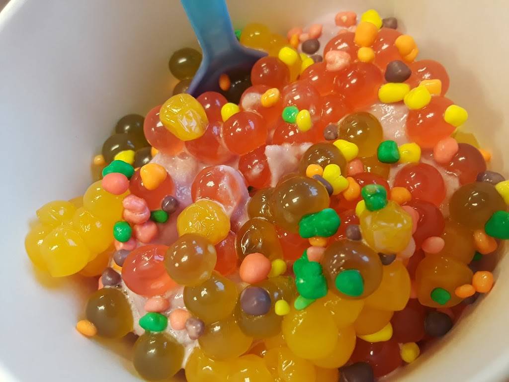 Brighton Hot Dog Shoppe | restaurant | 2870 E State St #100, Salem, OH 44460, USA | 3303373400 OR +1 330-337-3400