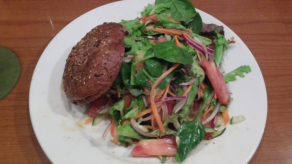 Andrews Healthy Foods | restaurant | 737 Broadway, Bayonne, NJ 07002, USA | 2013390033 OR +1 201-339-0033