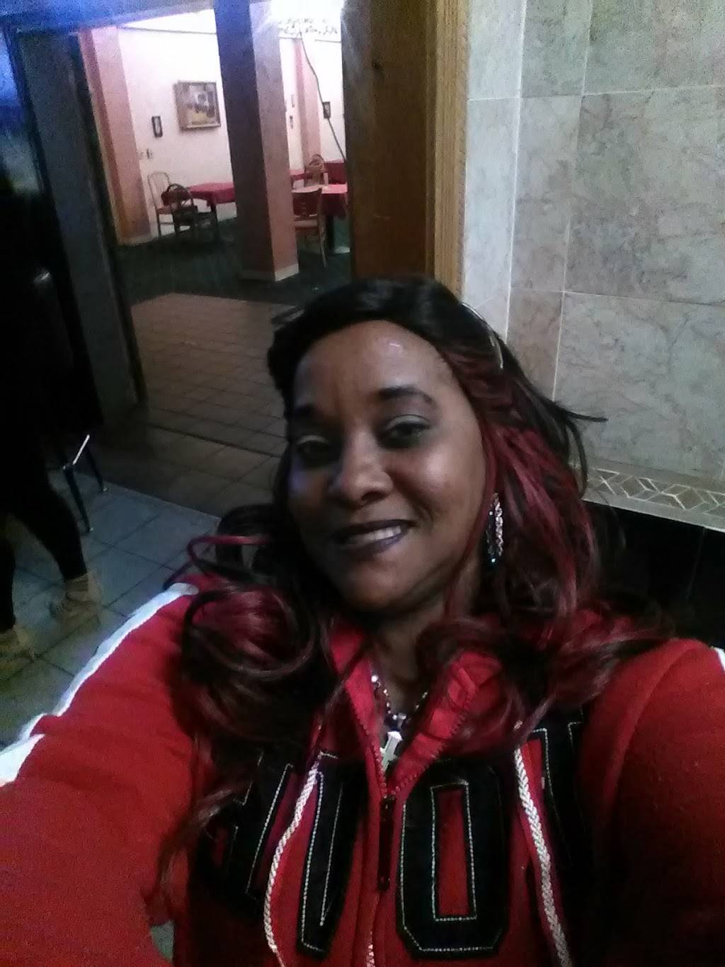 Edge Bar & Grill | restaurant | 3024 TV Rd, Florence, SC 29501, USA | 8436691950 OR +1 843-669-1950