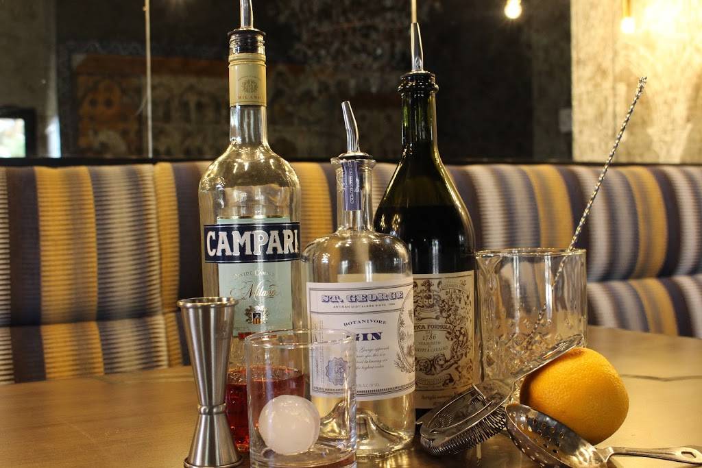 St Amand Kitchen & Cocktails | restaurant | 3990 S Alma School Rd, Chandler, AZ 85248, USA | 4807825550 OR +1 480-782-5550