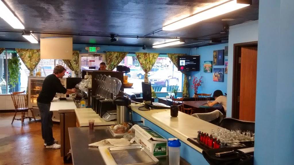 Twisted Smoothie Co. | restaurant | 5640 W 29th Ave, Wheat Ridge, CO 80214, USA | 3035931475 OR +1 303-593-1475