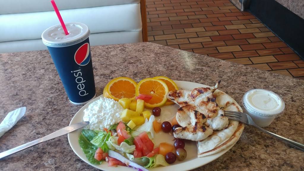 Gus Junior | restaurant | 2014, 444 W Mill St, San Bernardino, CA 92401, USA | 9093816166 OR +1 909-381-6166