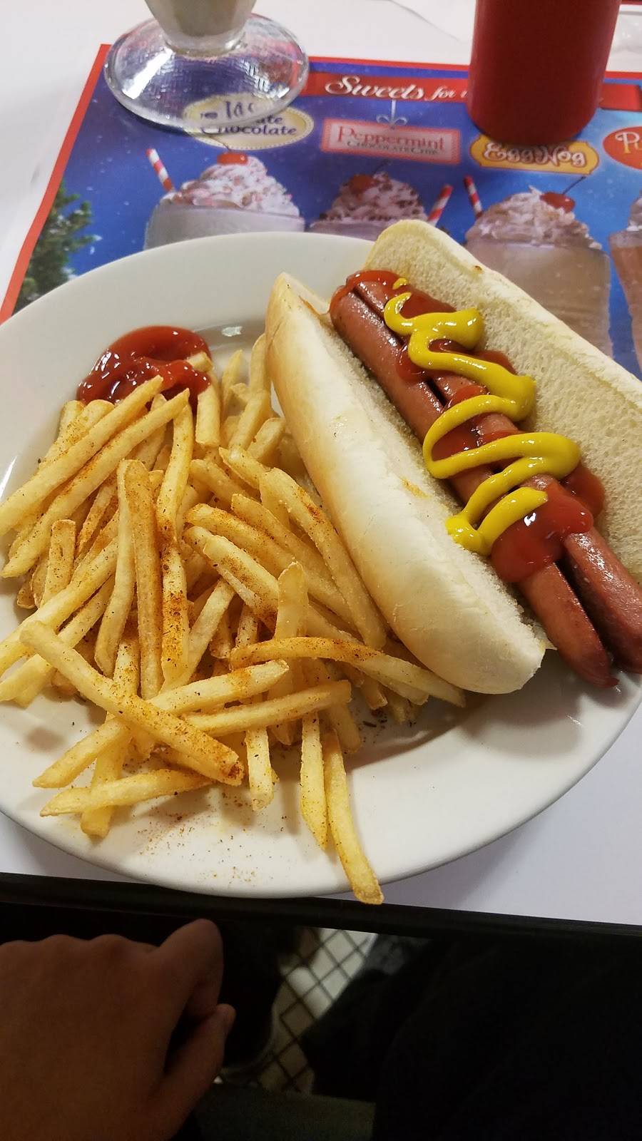 Steak n Shake | restaurant | 635 River Hwy, Mooresville, NC 28117, USA | 7047469231 OR +1 704-746-9231