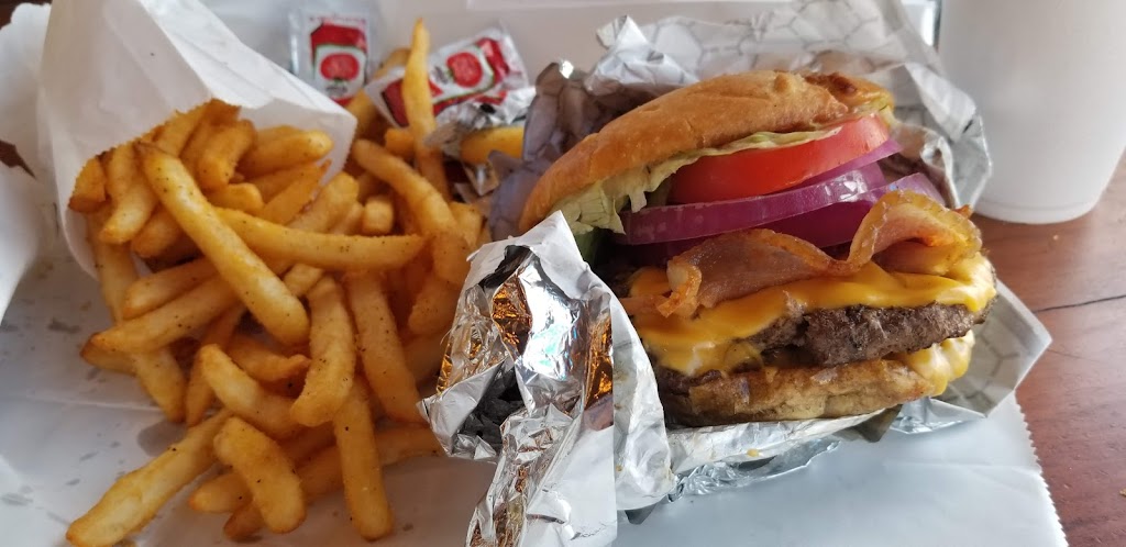 Lonestar Cheeseburger Co LLC | restaurant | 333 W Beauregard Ave, San Angelo, TX 76903, USA | 3255008408 OR +1 325-500-8408