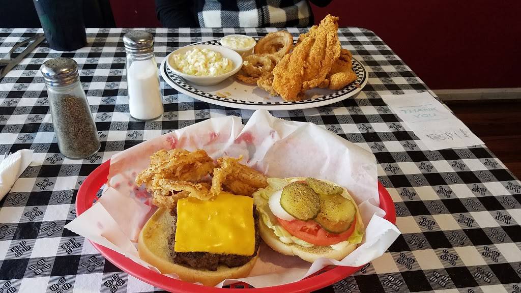 Callies Homestyle Restaurant | restaurant | 447 Lexington Rd, Versailles, KY 40383, USA | 8598799211 OR +1 859-879-9211