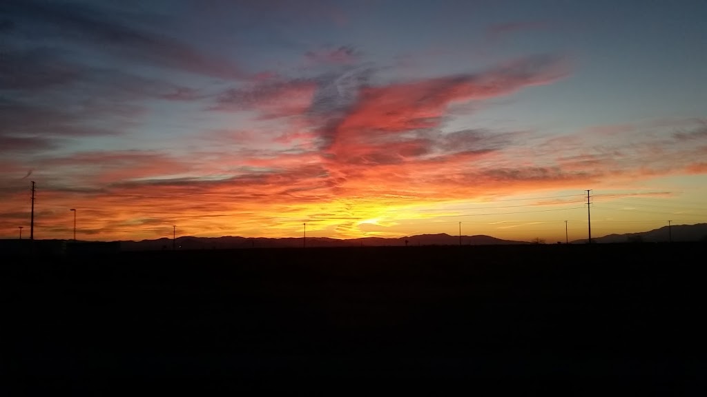 High Desert Truck Stop | restaurant | 15655 US-395, Victorville, CA 92394, USA | 7602463211 OR +1 760-246-3211