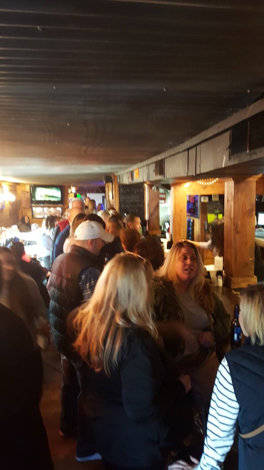 Generations Grill | night club | 7628 Southeastern Ave, Indianapolis, IN 46239, USA | 3172457616 OR +1 317-245-7616