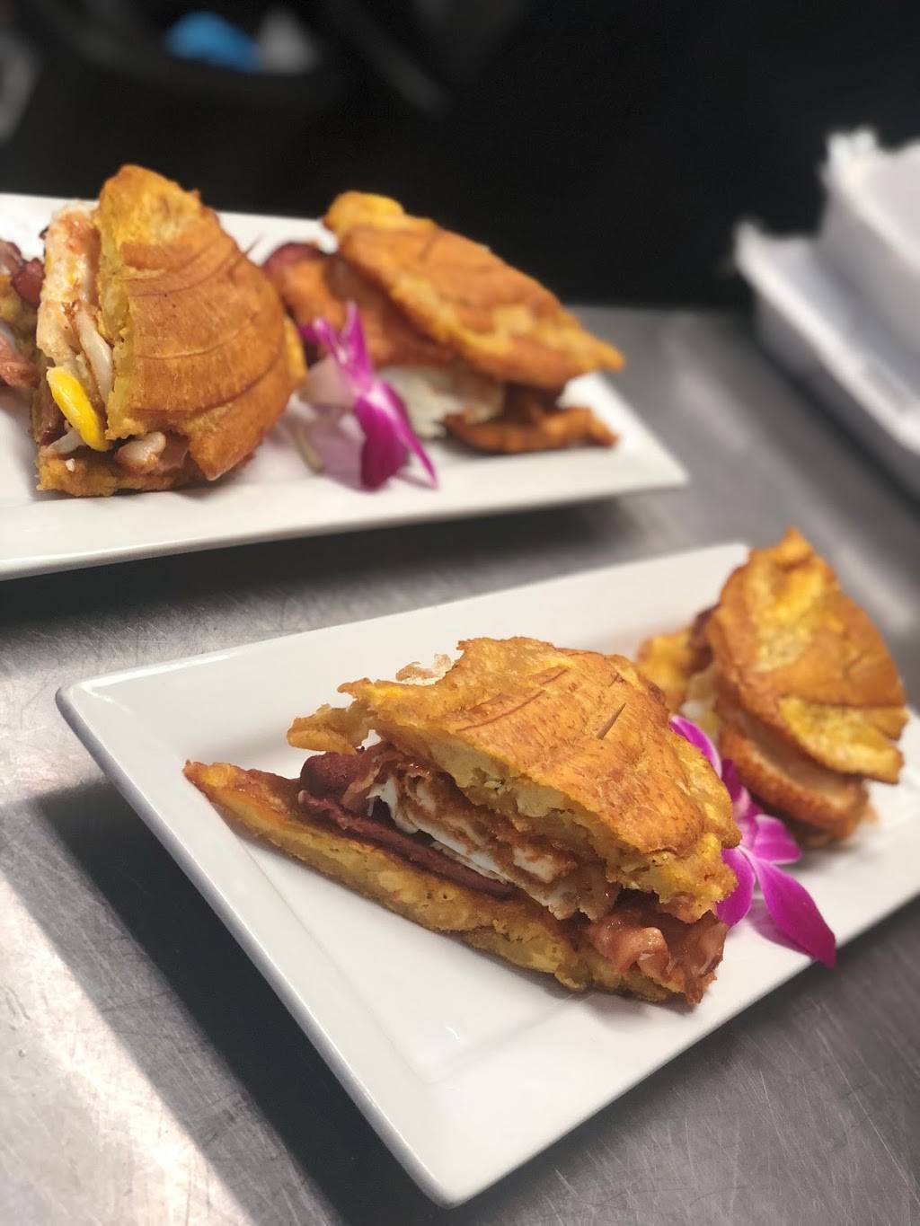 La Yaroa Tropical Restaurant | restaurant | 186 Thalia Village Shoppes, Virginia Beach, VA 23452, USA | 7577553200 OR +1 757-755-3200