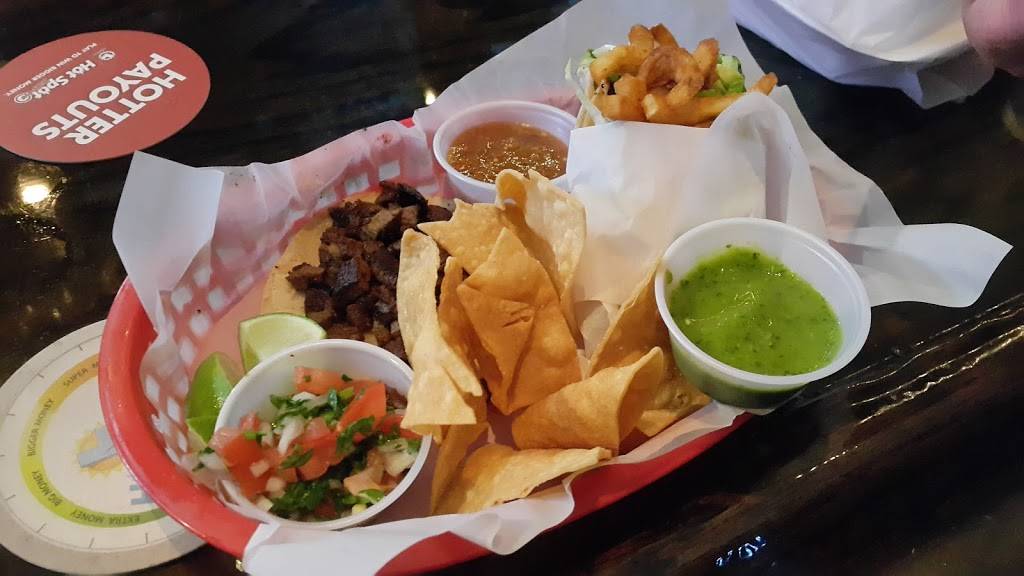 Chug Pub | restaurant | 1849 Lincoln Way, San Francisco, CA 94122, USA | 4152429930 OR +1 415-242-9930