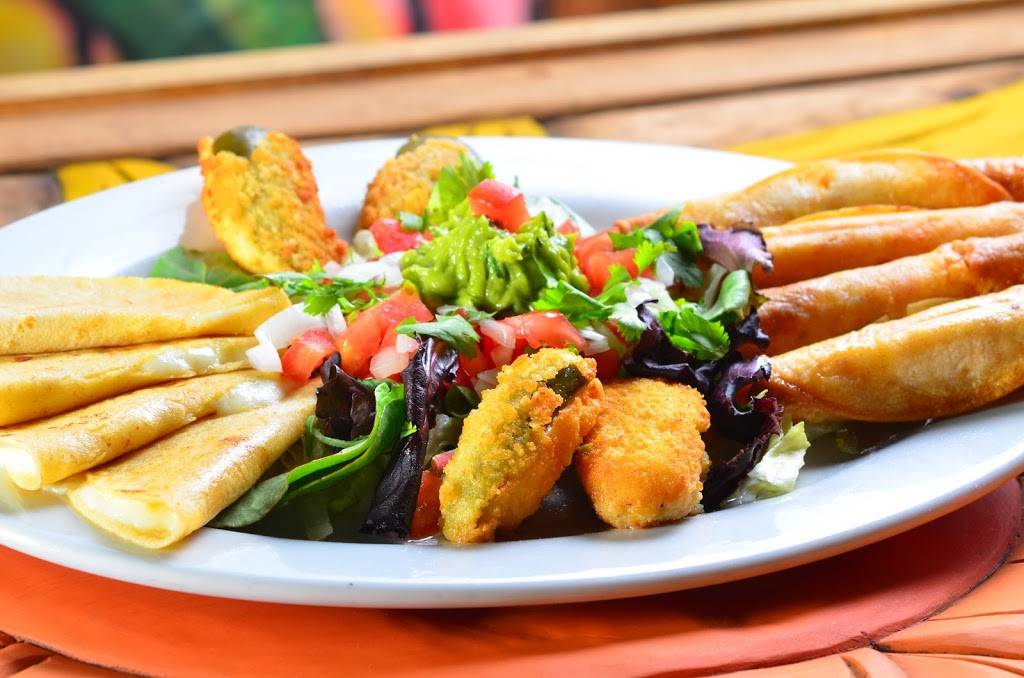 Sol De Mexico | restaurant | 125 N Bay St, Eustis, FL 32726, USA | 3523570259 OR +1 352-357-0259