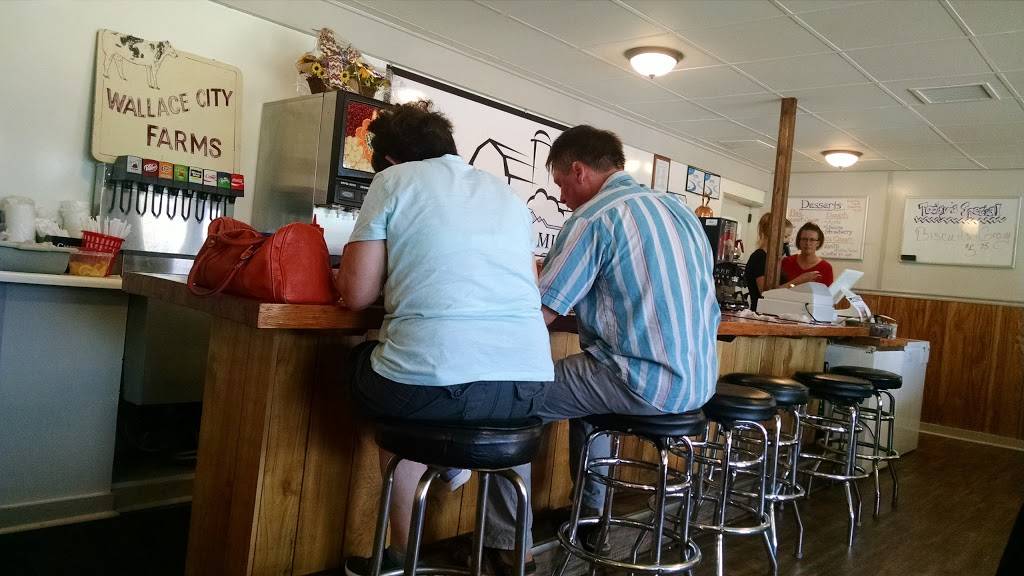 68s Feed Mill | restaurant | 839 PA-68, New Brighton, PA 15066, USA | 7245815452 OR +1 724-581-5452