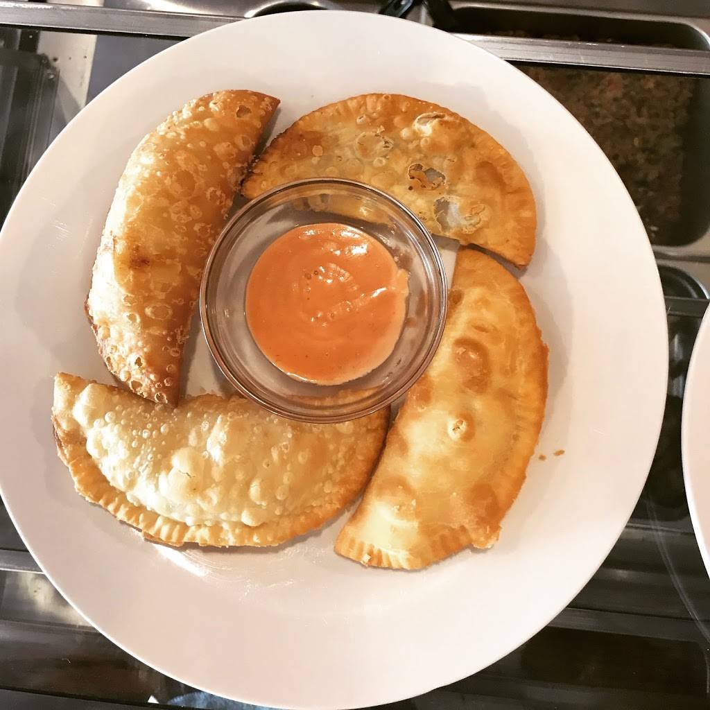 Empanada Central | restaurant | 629 Palisade Ave, Cliffside Park, NJ 07010, USA | 2013137076 OR +1 201-313-7076